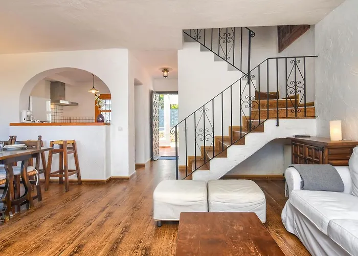 Bungalow With Seaviews In Moraira