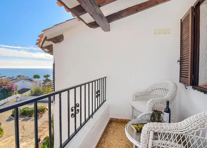Bungalow With Seaviews In Moraira
